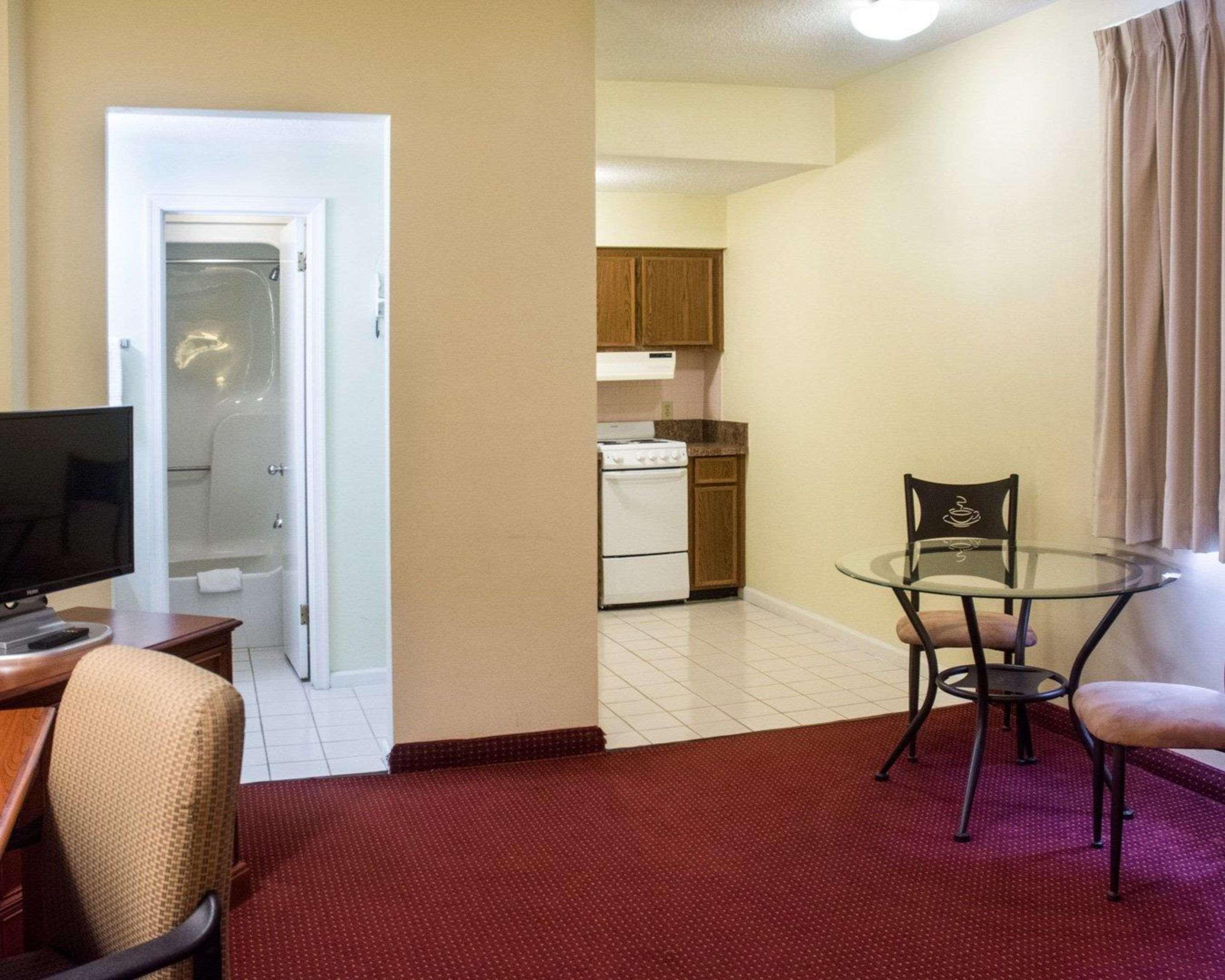 Econo Lodge Chesapeake Route 13 And I-464 Exterior foto